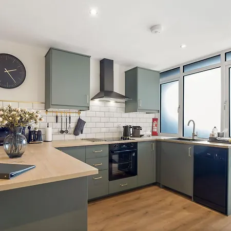 296 - بيت للعطل