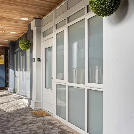 296 - بيت للعطل *